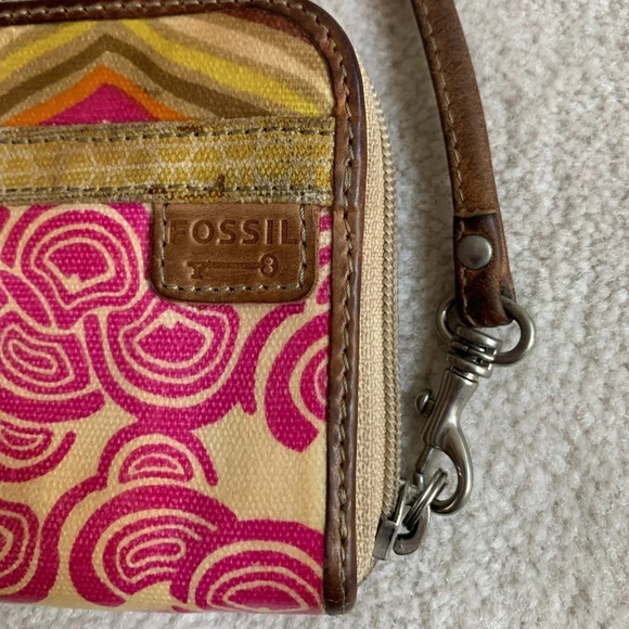 Fossil Key-Per Wristlet Wallet pink and mustard color - Picture 10 of 14